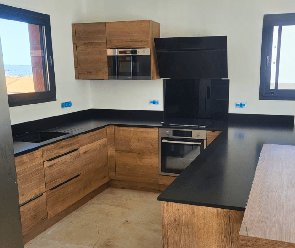 mostrador de cocina con granito negro